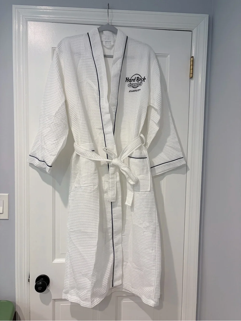 Hard Rock Hotel & Casino Atlantic City Waffle Spa Robe | White | Unisex | Belted